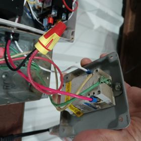 Wiring the VendaVolt to the GFI duplex outlet