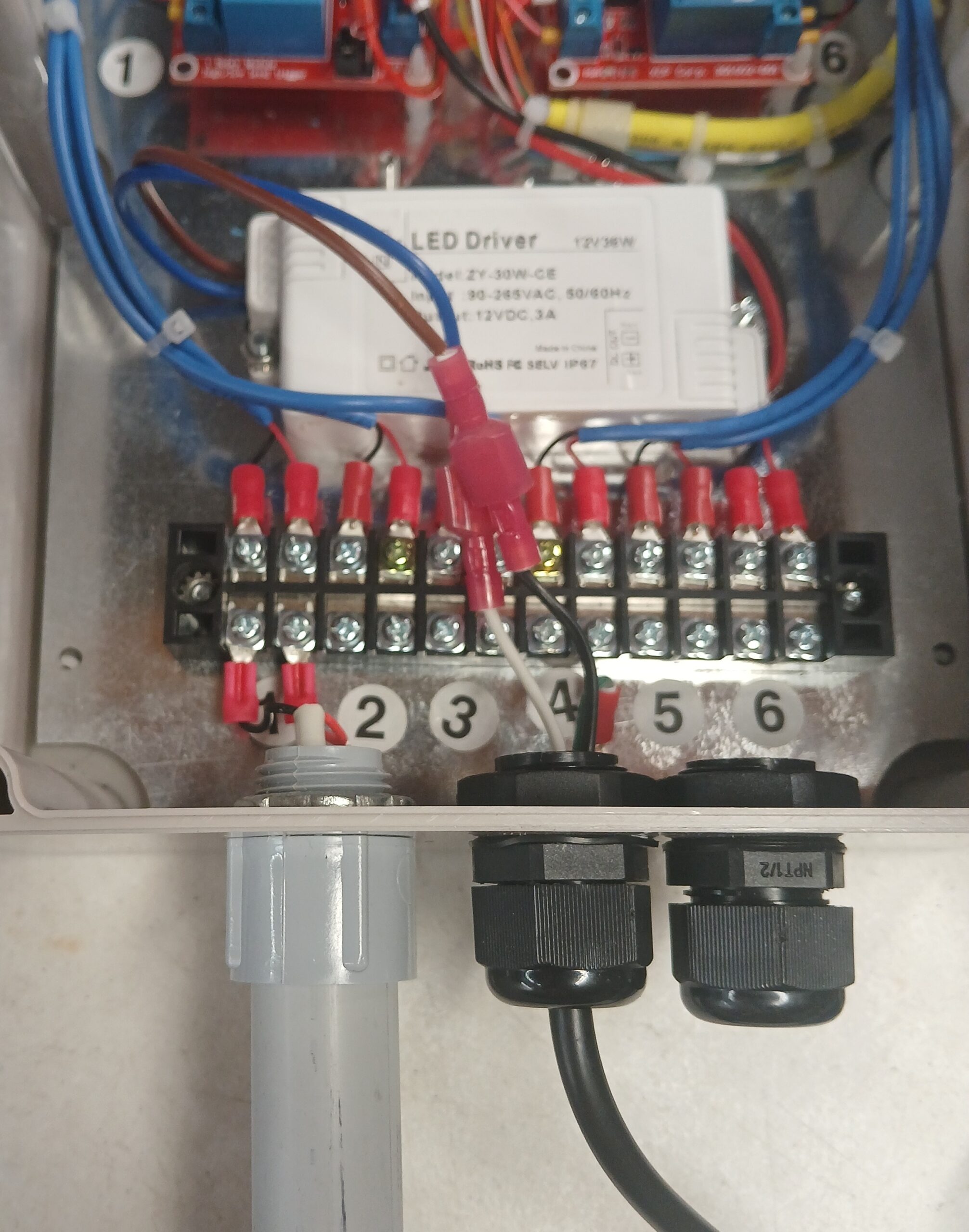 .052 – Nayax Powered VendaVolt Model 1024 Central Cashless Payment Station For Upgrading Or Retrofit Of 1 – 23 Coin Operated Washers & Dryers. Accepts; Visa, MasterCard, Discover & American Express Plus Also Apple Pay & Google Wallet! - Image 4